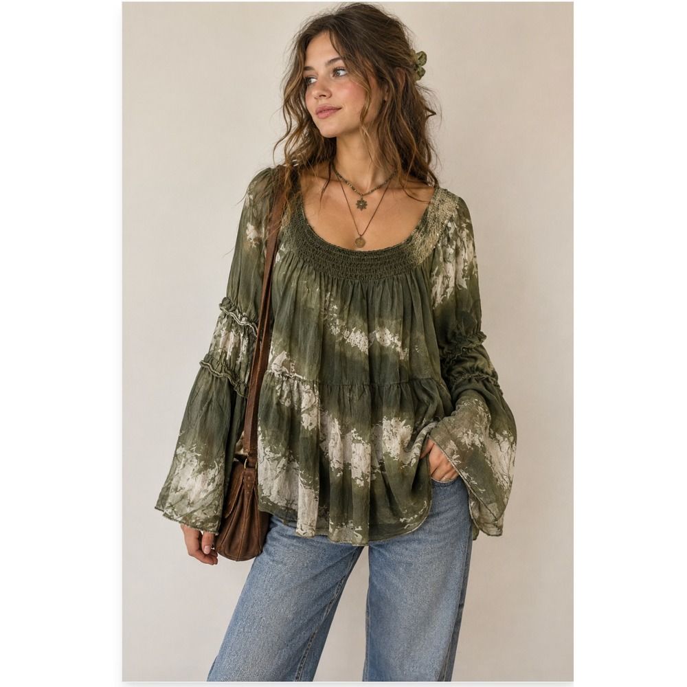 Tempo Paris Blouse M/L Green Silk Tiered Bell Sleeve Boho Woodland Fairy Grunge